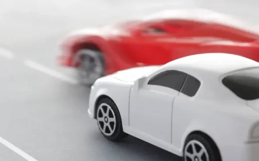 あおり運転を受けたらどうすればよいのでしょうか